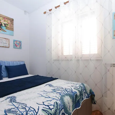 House Kristina 2087 Holiday home Pula